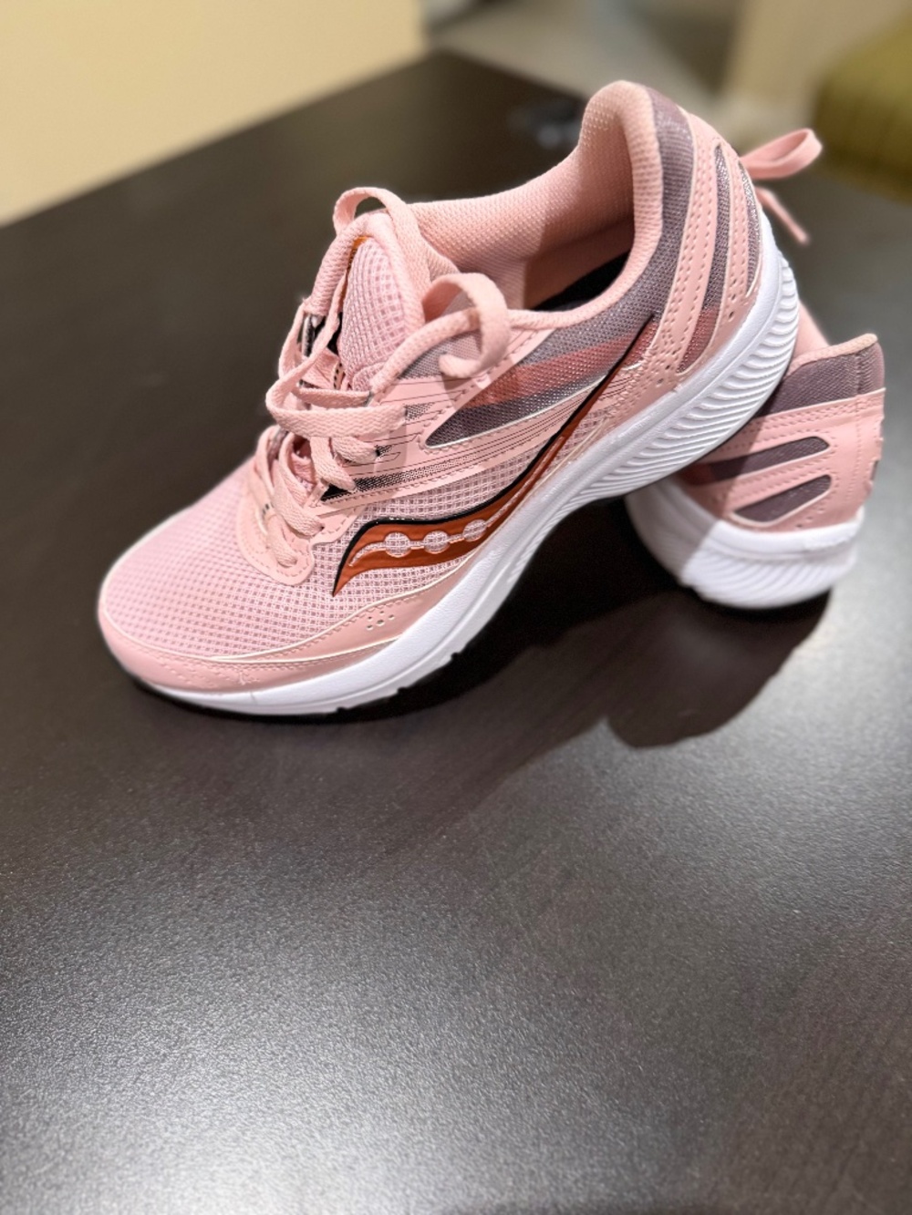 Like New Pink Saucony Womens Running Tennis Shoes, Size 8.5, Sneakers